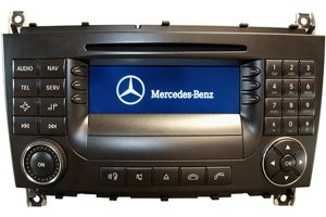 Mercedes E - Navigationssystem Reparatur Displayfehler/Laufwerkfehler